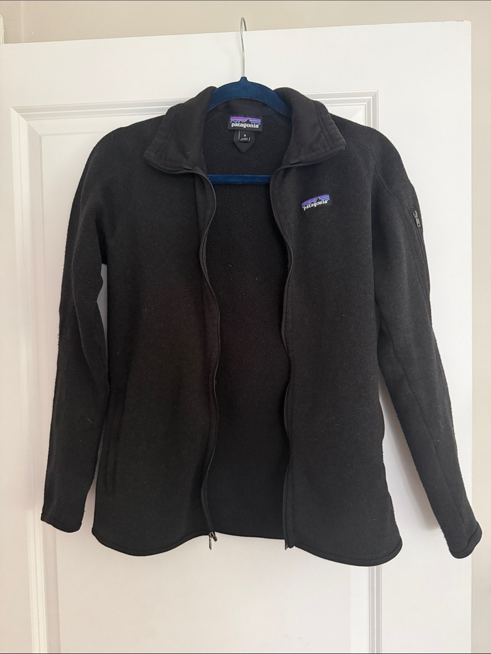Patagonia Black Full-Zip Fleece Jacket with Logo better sweater